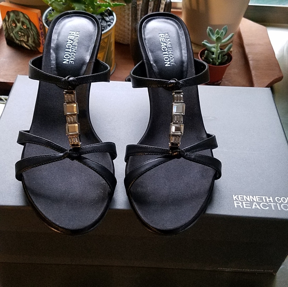 KENNETH COLE Sandals